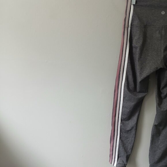 LuluLemon Women's Size 6 Take Hike Leggings Heathered Gray Stretch‎ High Waist - Picture 10 of 11